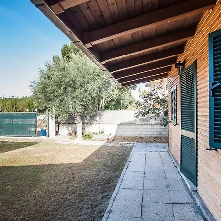 Holiday House Sunrise Sperlonga- Giardino-50M Mare-Park Gratuito E Portico Exterior photo