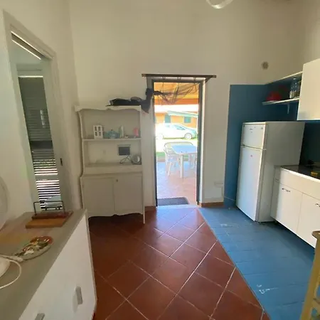 Holiday House Sunrise Sperlonga- Giardino-50M Mare-Park Gratuito E Portico Exterior photo