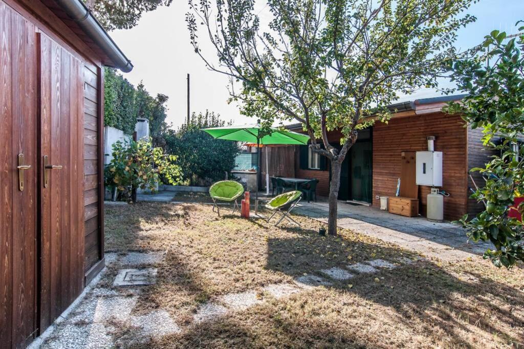 House Sunrise Sperlonga- Giardino-50m Mare-park Gratuito E Portico Holiday home *