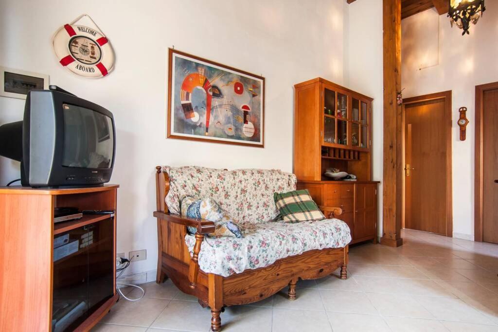House Sunrise Sperlonga- Giardino-50m Mare-park Gratuito E Portico *