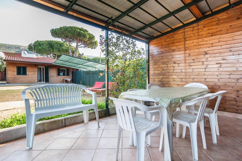 House Sunrise Sperlonga- Giardino-50m Mare-park Gratuito E Portico Holiday home